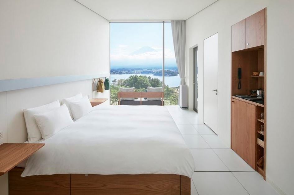 Hoshinoya Fuji glamping
