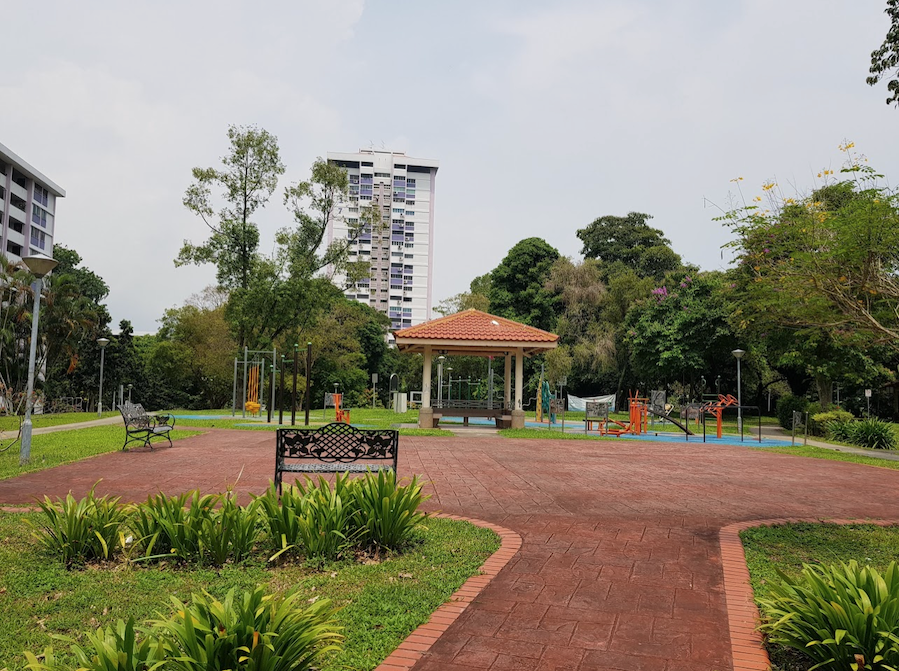new year's eve fireworks - bedok garden hill park