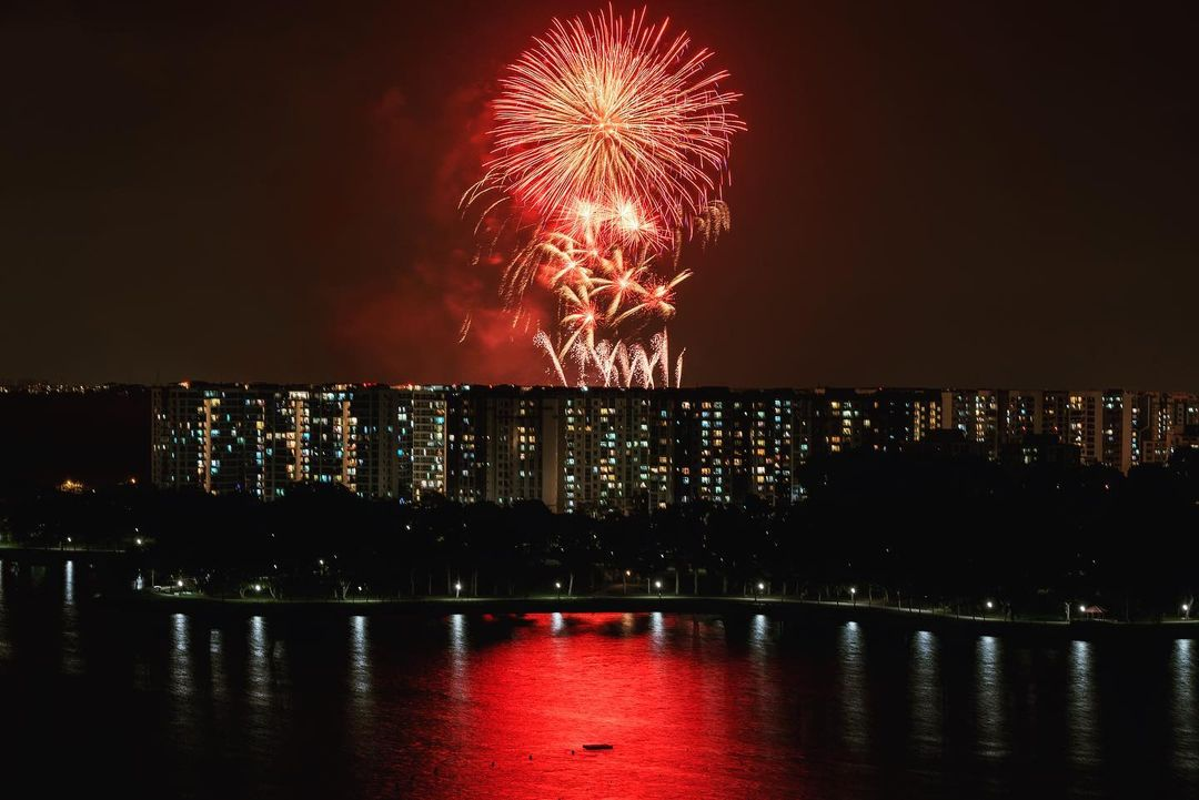new year's eve fireworks singapore - tampines bedok reservoir fireworks 